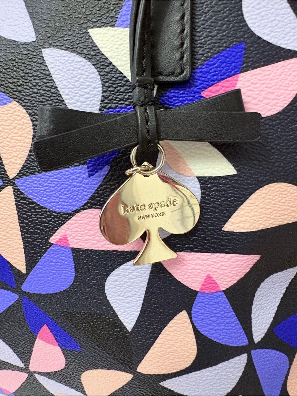 kate spade ♠️ Black & Multi Color Petal-Print Tote NWOT - Picture 2 of 9